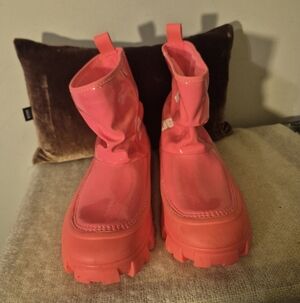 UGG CLASSIC BRELLAH MINI RUBBER CORAL BOOTS WOMEN'S SIZE US 6